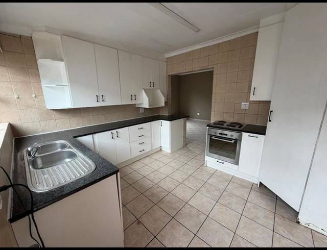 2 BEDROOM PROPERTY TO RENT IN BOKSBURG NORTH